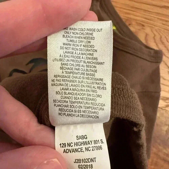 John Deere boy's brown top w/camo long sleeves, CUTER IN CAMO W/ deer size 6/9 M - Picture 6 of 7